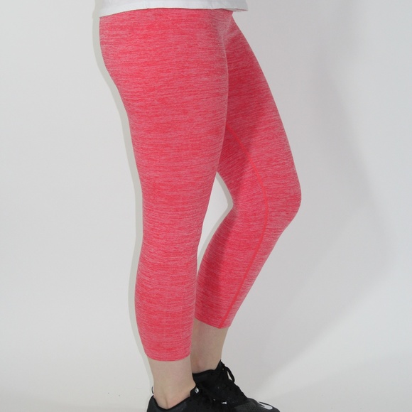 Red Activewear Capri - Picture 2 of 2